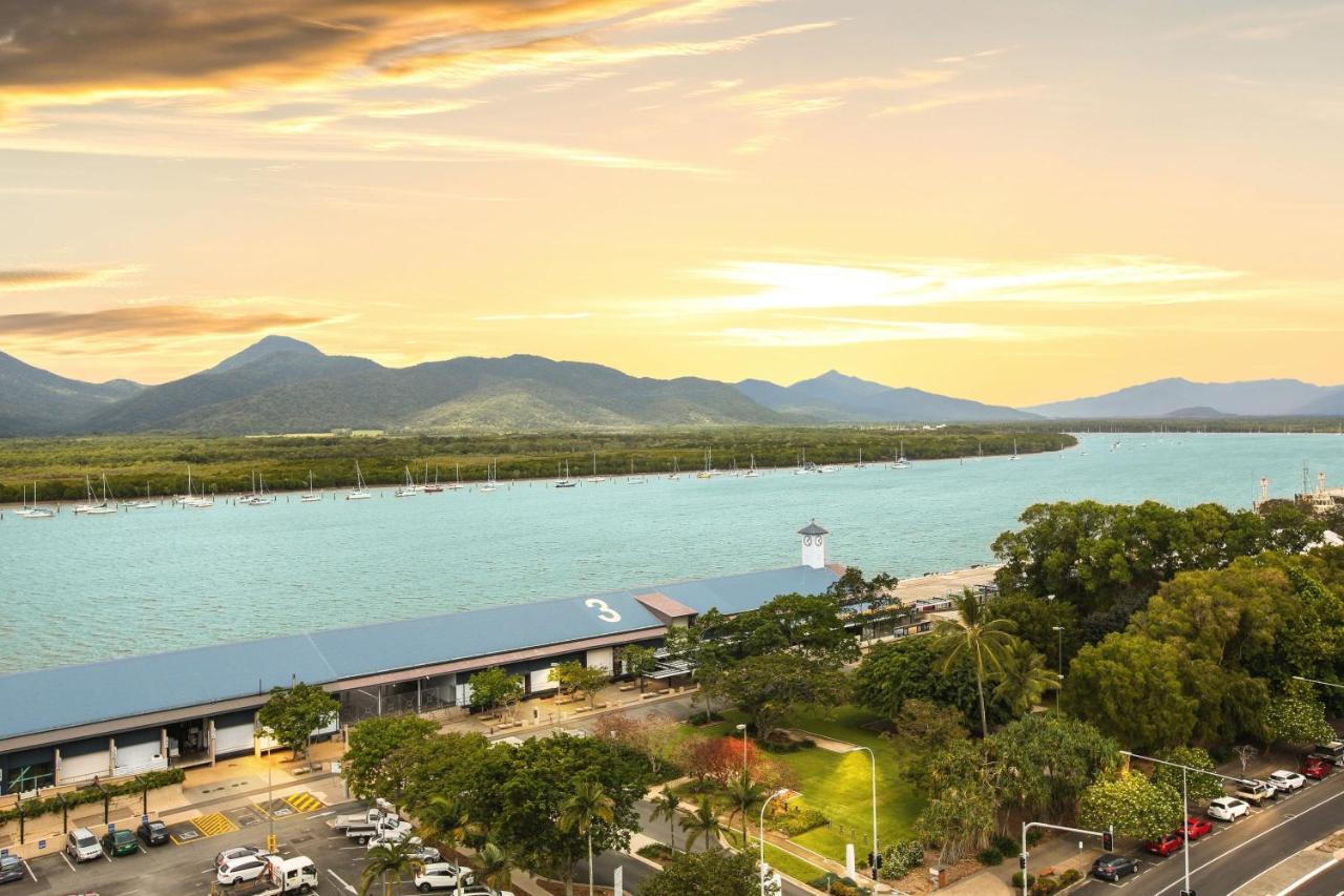 Apartment Seascape Cairns