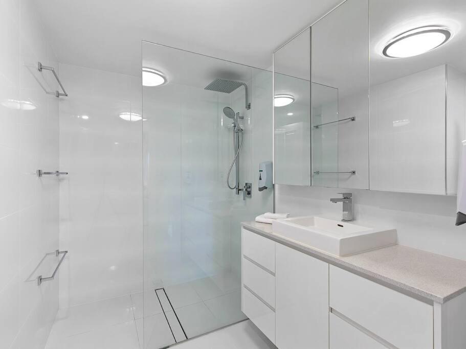 Apartment 3 Bedroom Cbd Waterfront Luxury