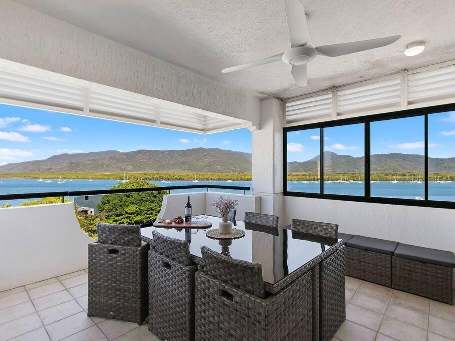 3 Bedroom Cbd Waterfront Luxury * Cairns