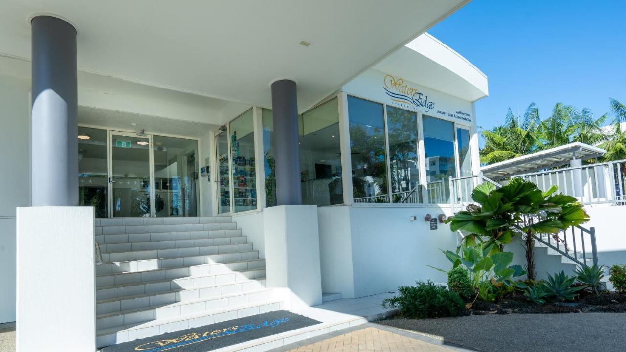 Waters Edge Aparthotel 5*