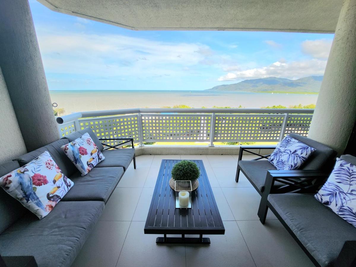 Luxury Seaview Apartment *
