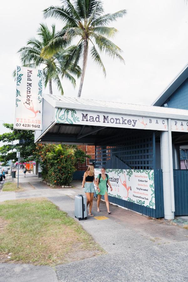 Hostel Mad Monkey Village *