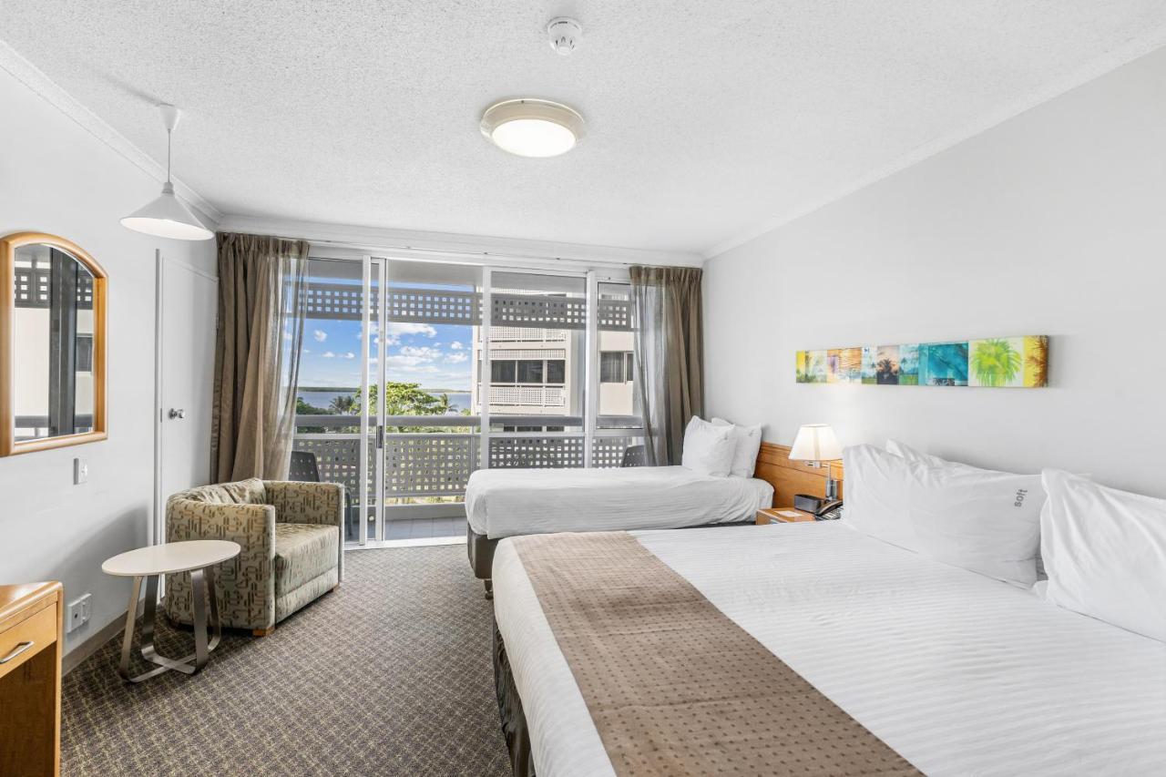 Hotel Harbourside Cairns