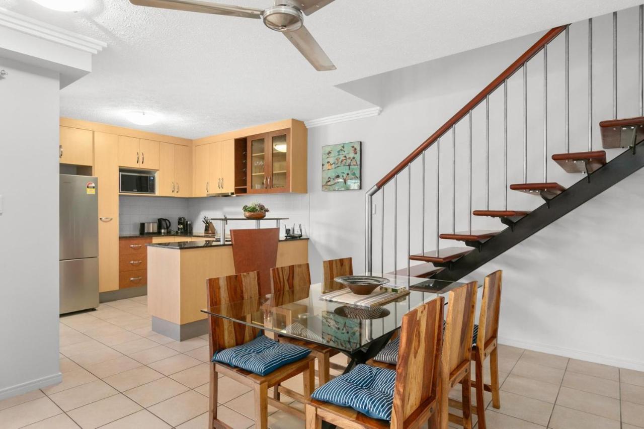 604 Chic With Water Views *