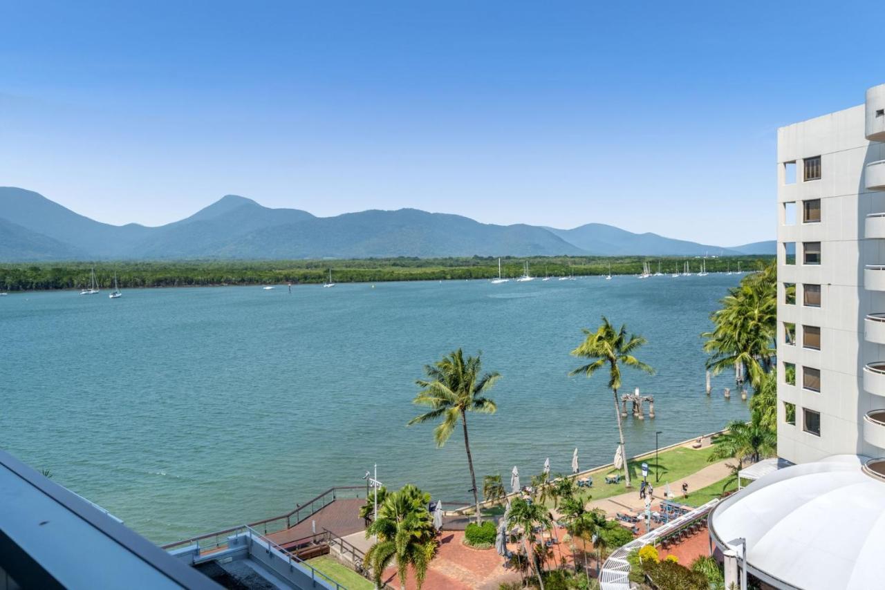 703 Harbour Lights With Water Views Cairns