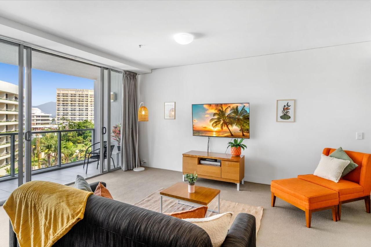 703 Harbour Lights With Water Views *
