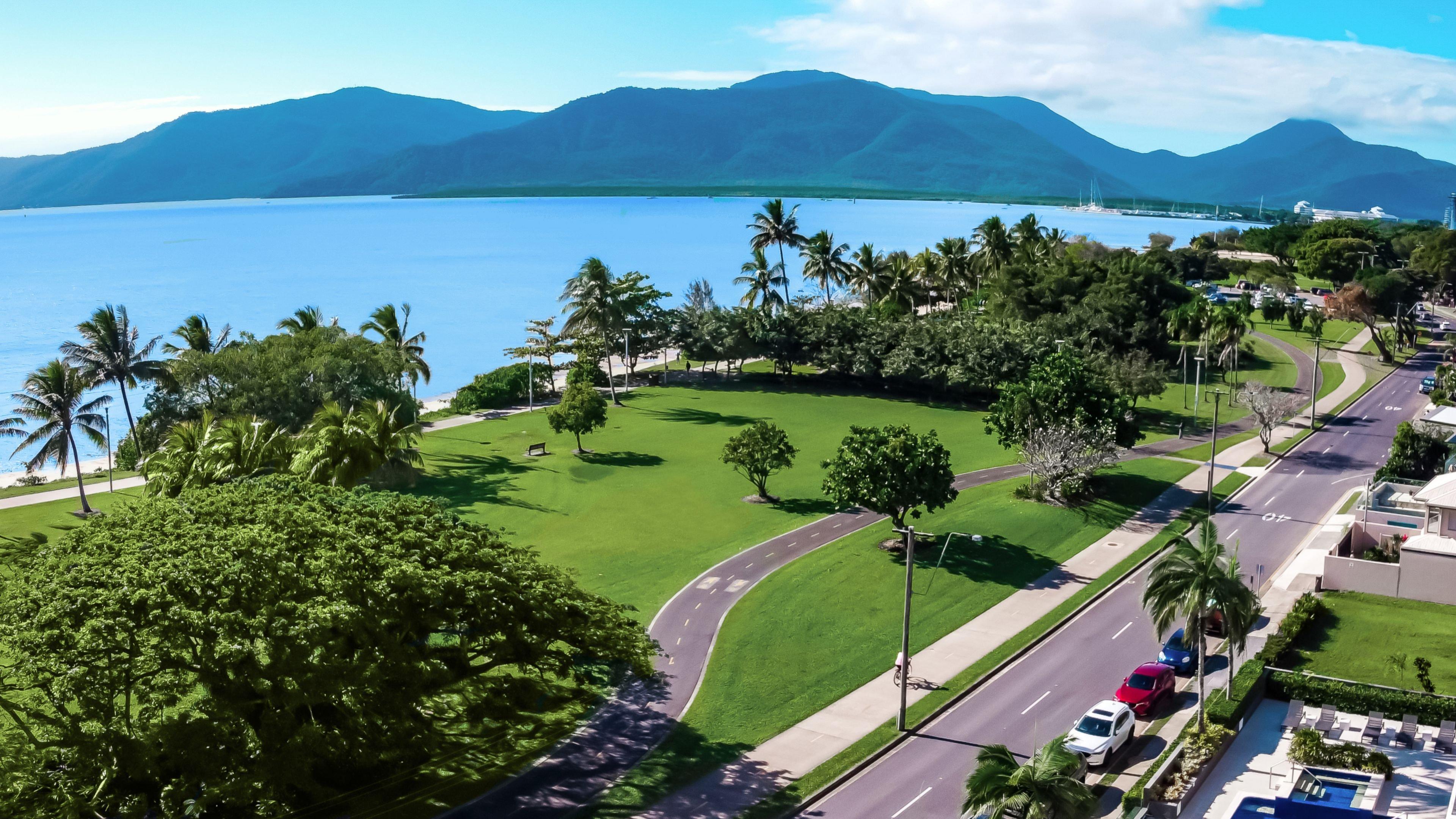 Hotel Harbourside Cairns