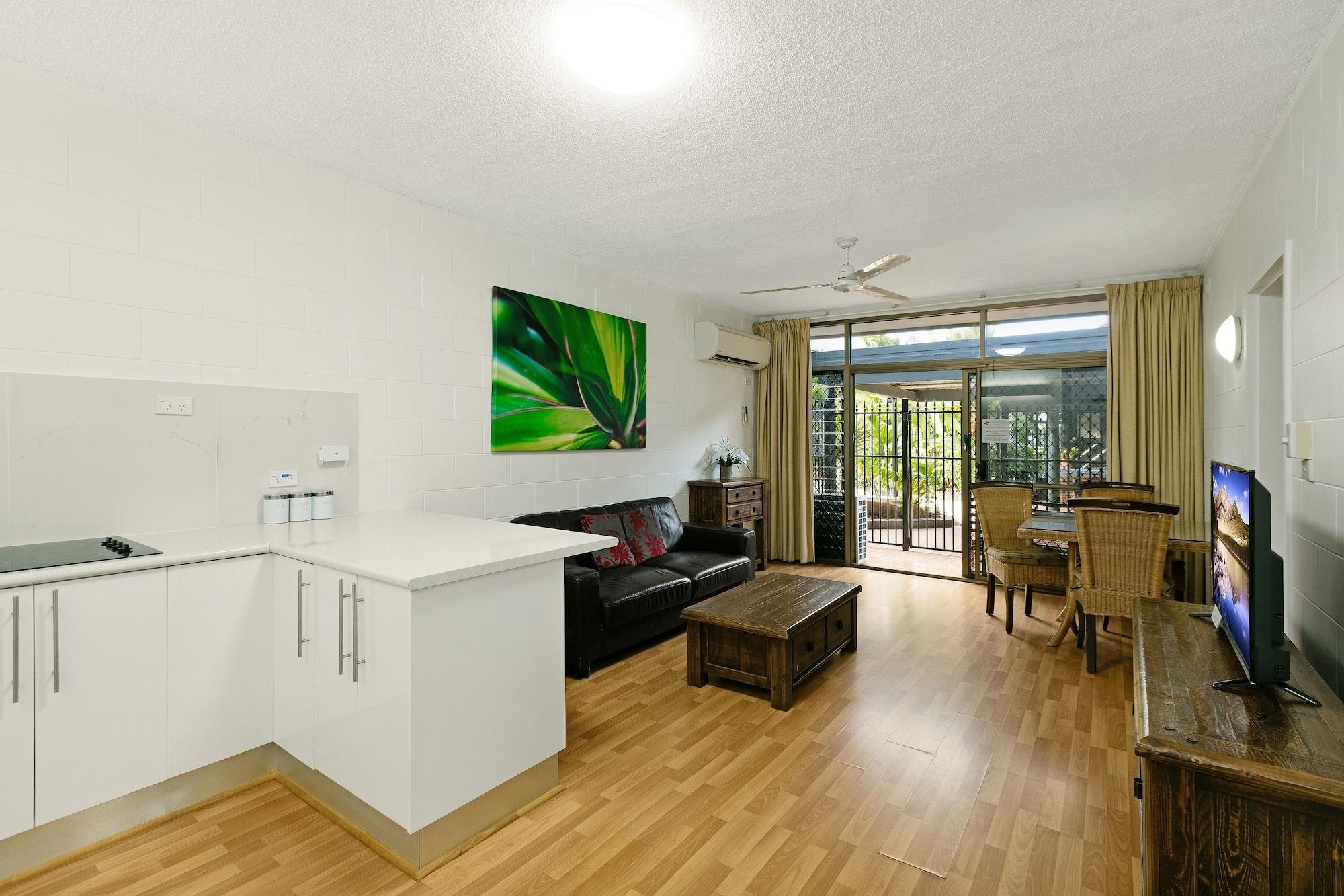 Cascade Gardens Aparthotel 4*