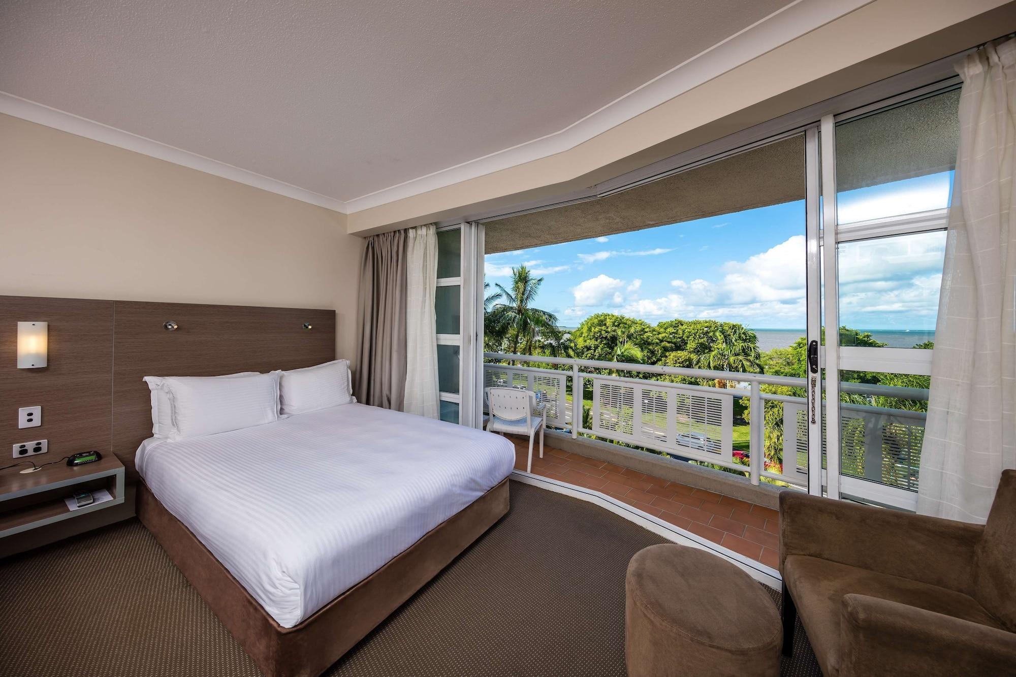 Doubletree By Hilton Hotel Cairns