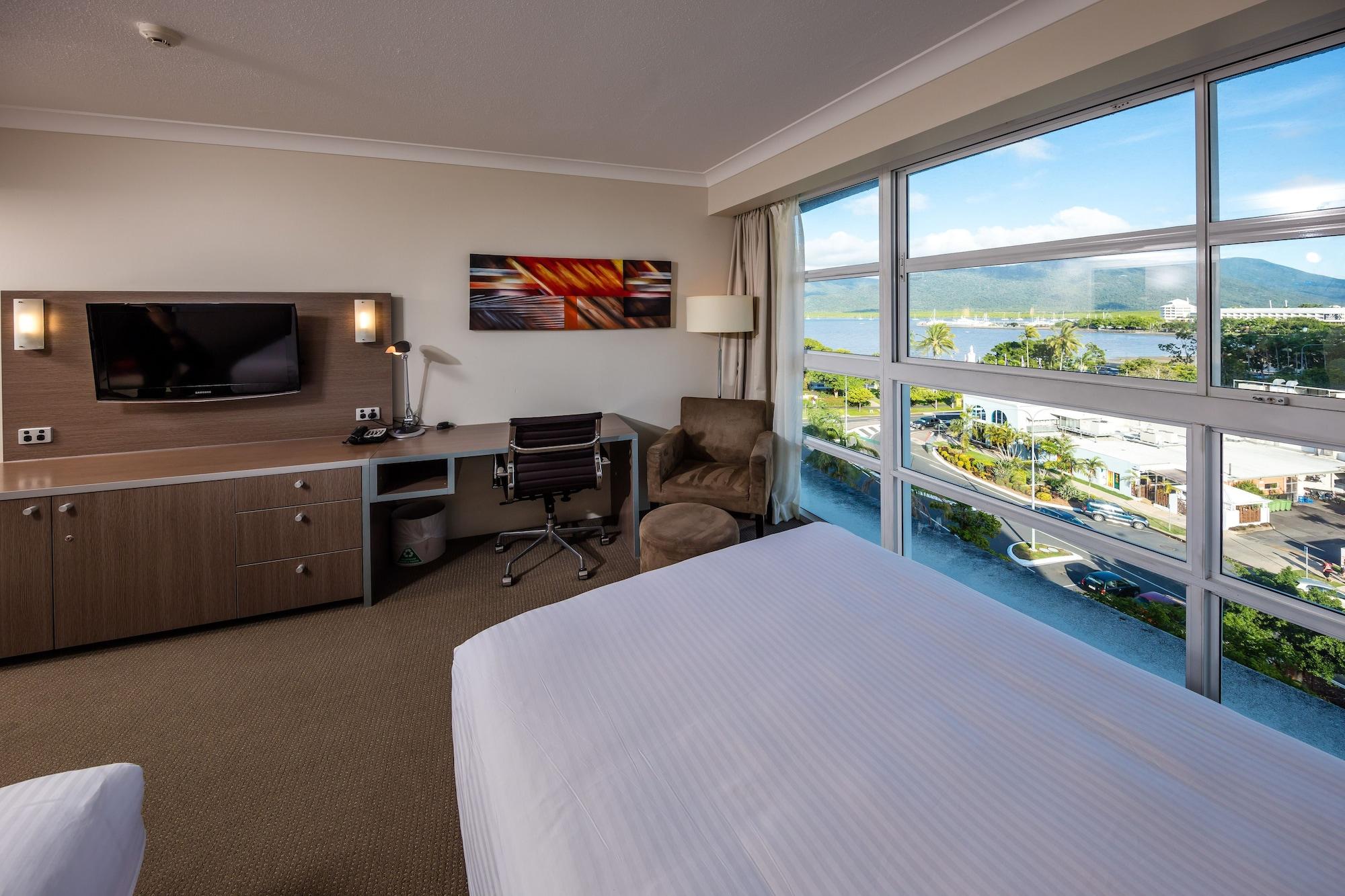 Doubletree By Hilton Hotel Cairns