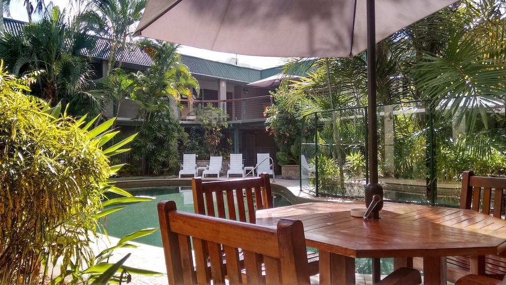 Bay Village Tropical Retreat & 3*