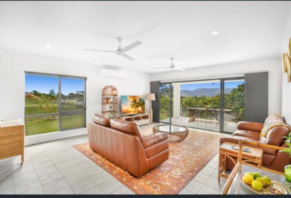Holiday home Tranquil Paradise - Whole - With Views! King And Queen Beds Cairns