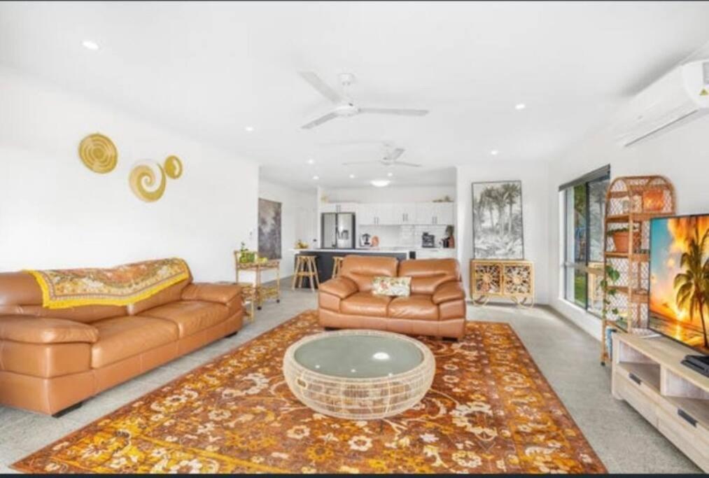 Tranquil Paradise - Whole - With Views! King And Queen Beds Holiday home Cairns