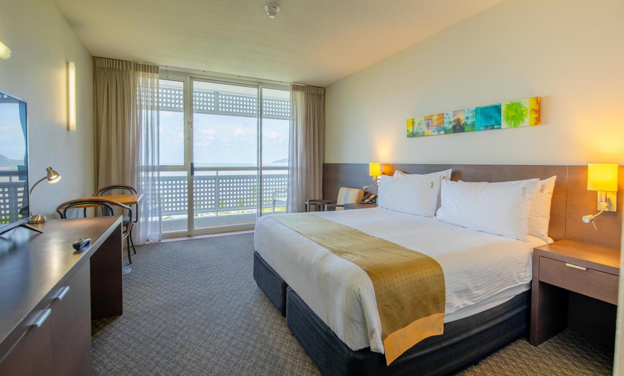 Hotel Harbourside Cairns
