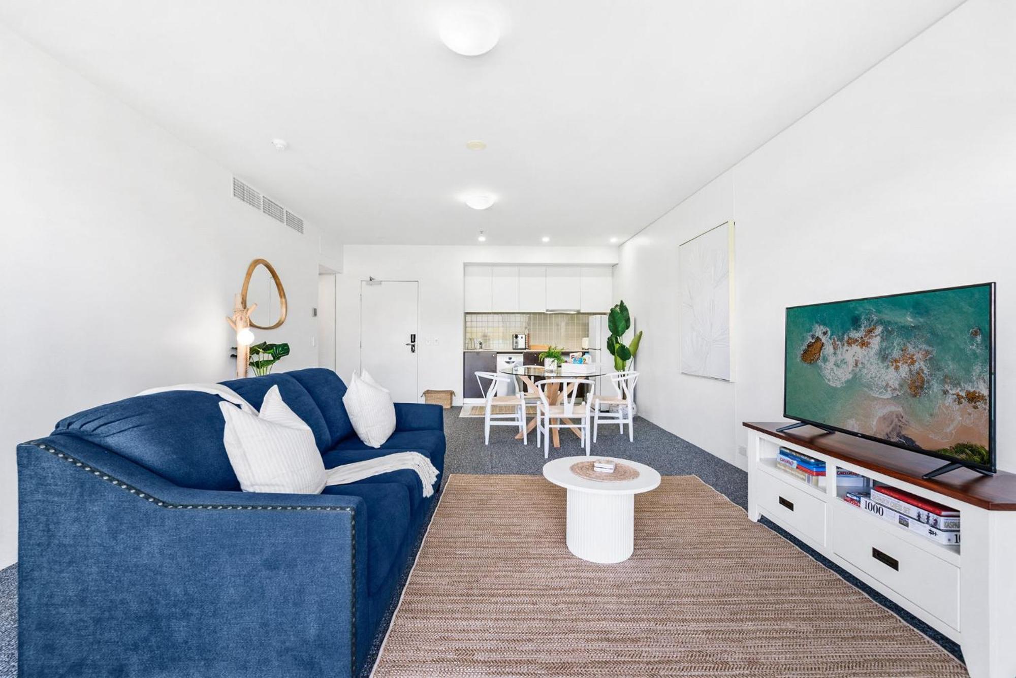 Lux Waterfront - Prime Location Pool Gym & Sauna * Cairns