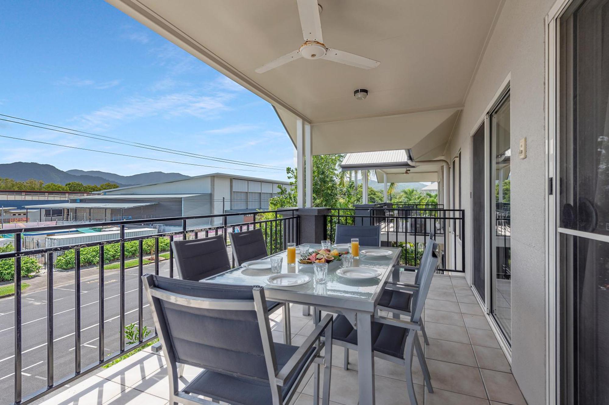Bay Village Tropical Retreat & Aparthotel 3*