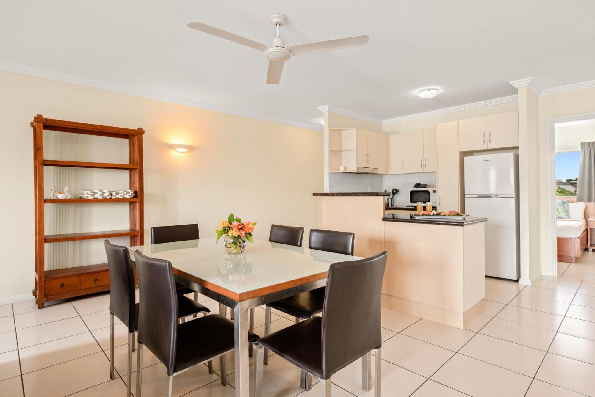 Bay Village Tropical Retreat & Aparthotel Cairns