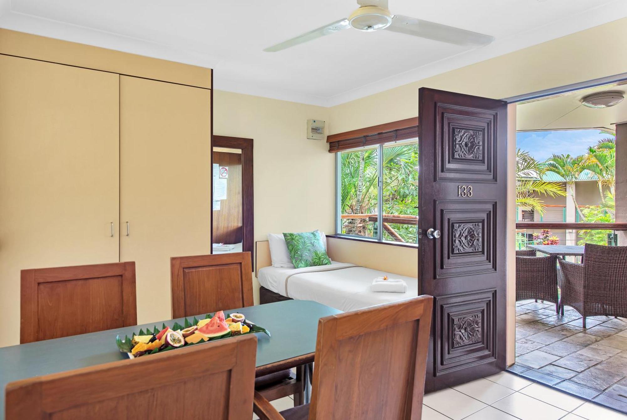 Aparthotel Bay Village Tropical Retreat & Cairns