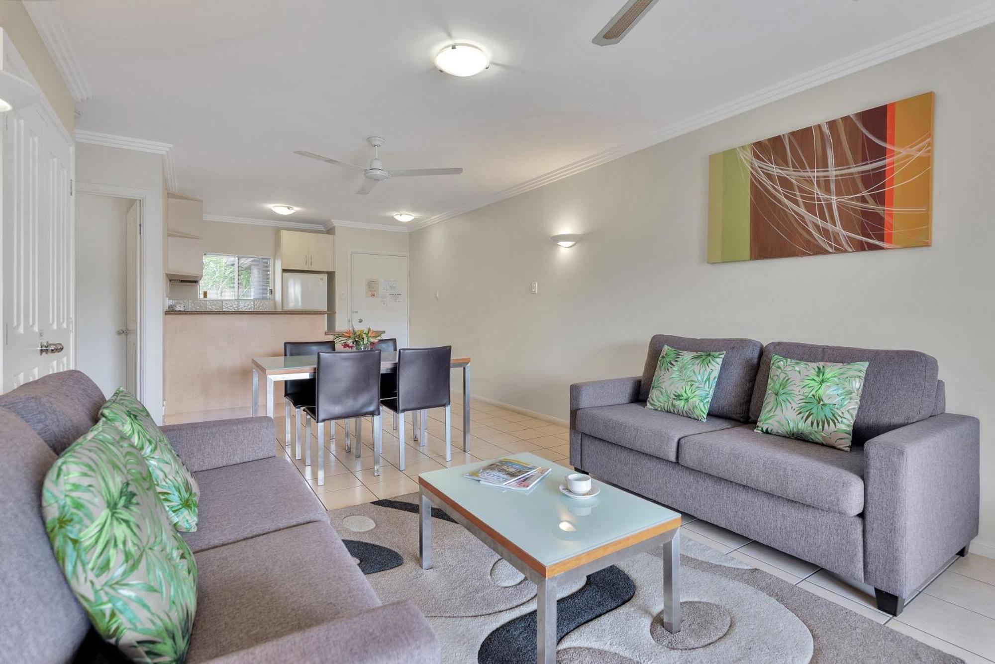 Bay Village Tropical Retreat & Aparthotel Cairns