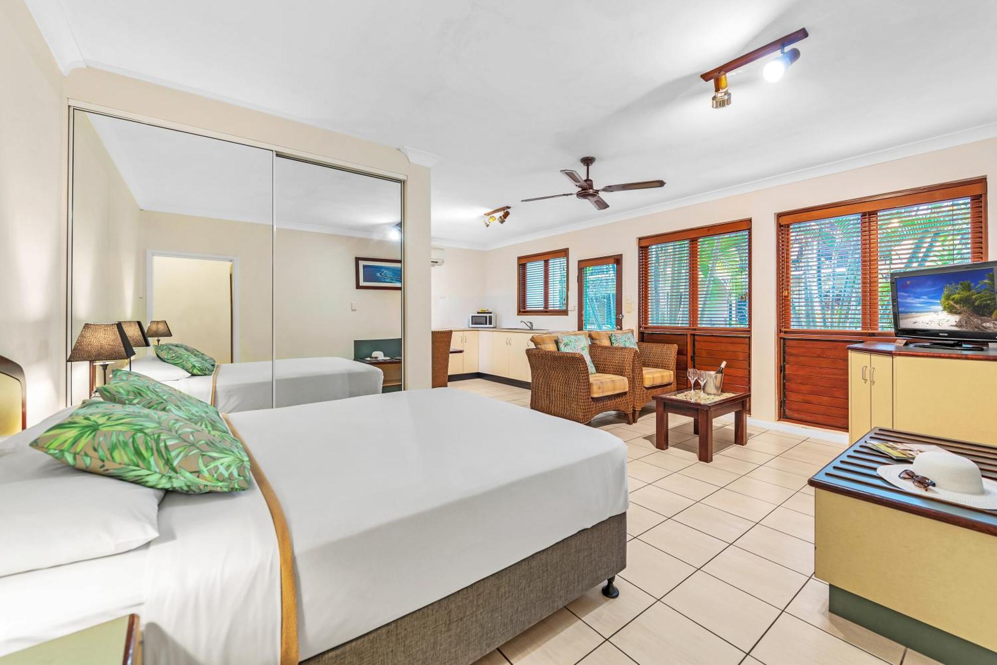 Aparthotel Bay Village Tropical Retreat & Cairns