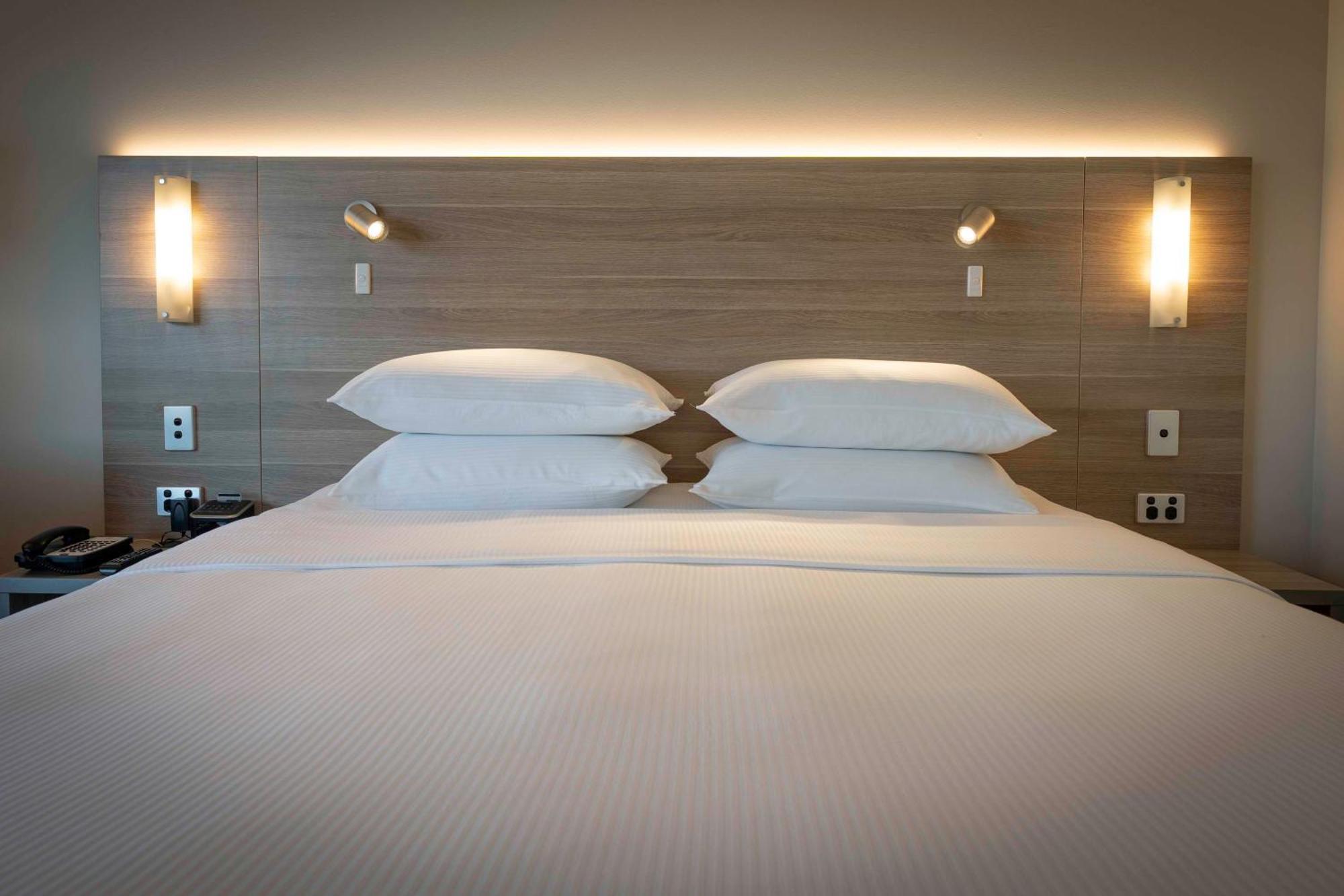Doubletree By Hilton Cairns