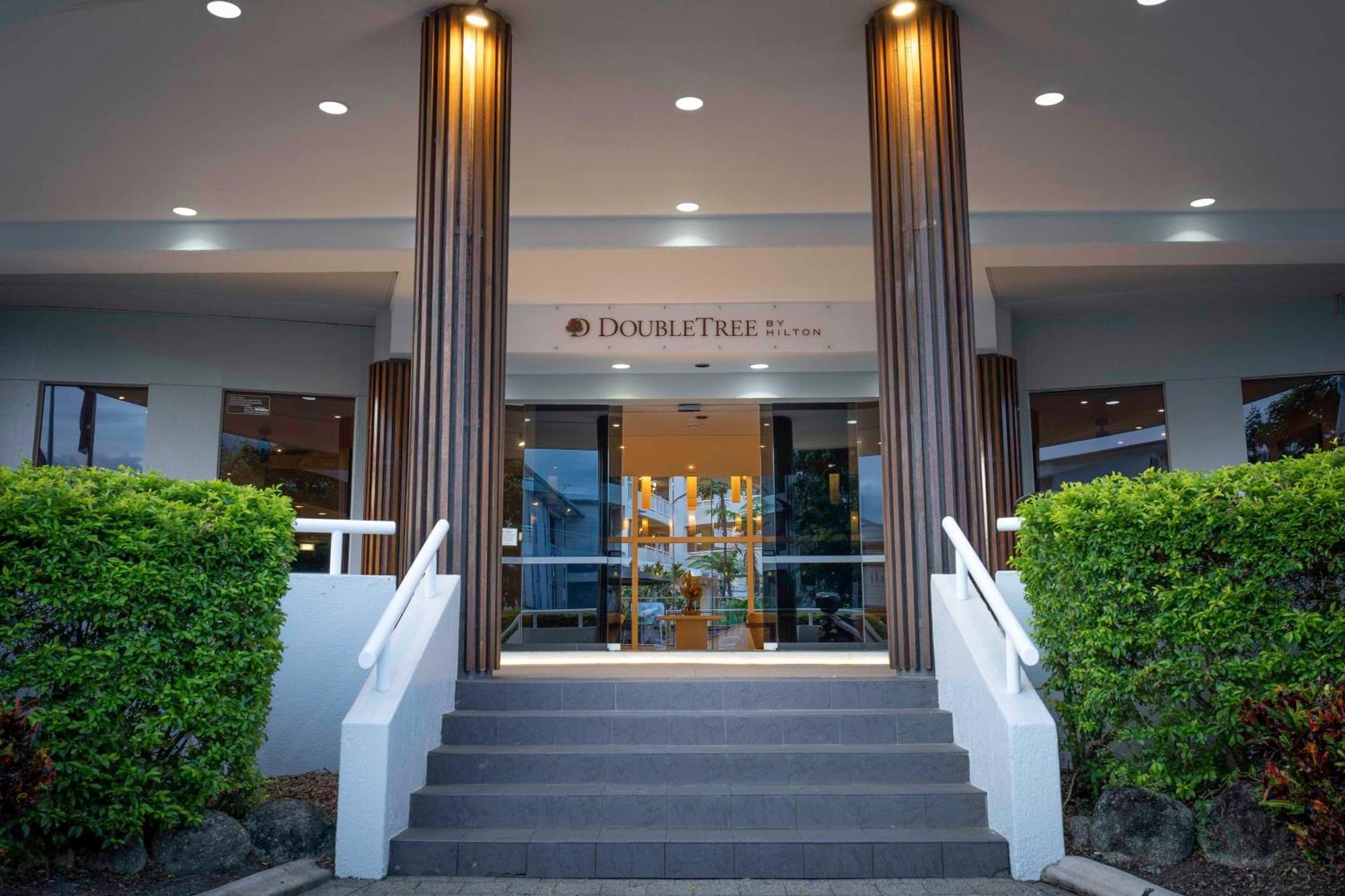 Doubletree By Hilton Cairns