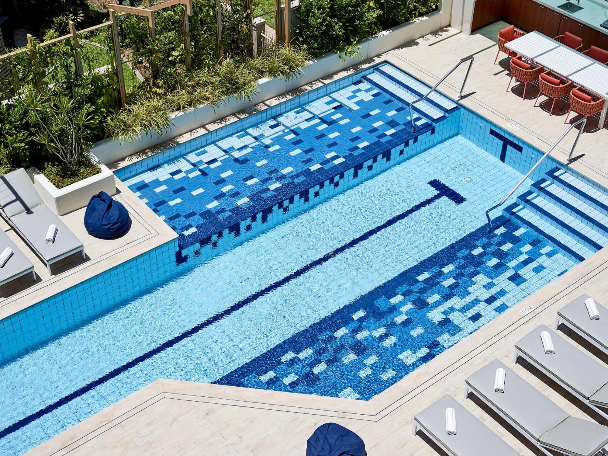 Hotel Crystalbrook Bailey Cairns