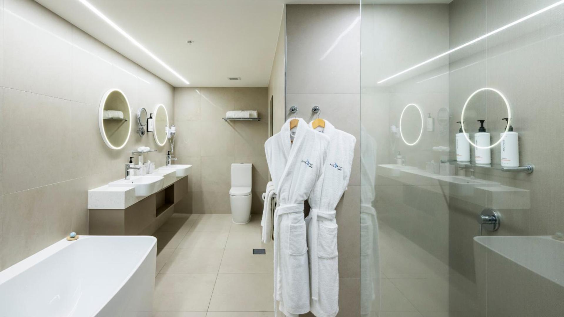Hotel Pacific 4*