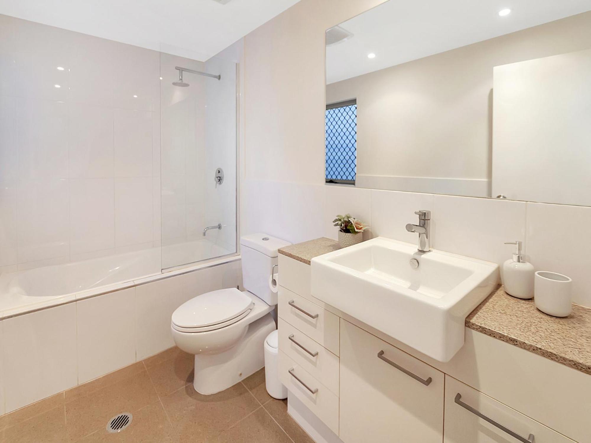 Stunning Ground Floor 104 Apartment Cairns