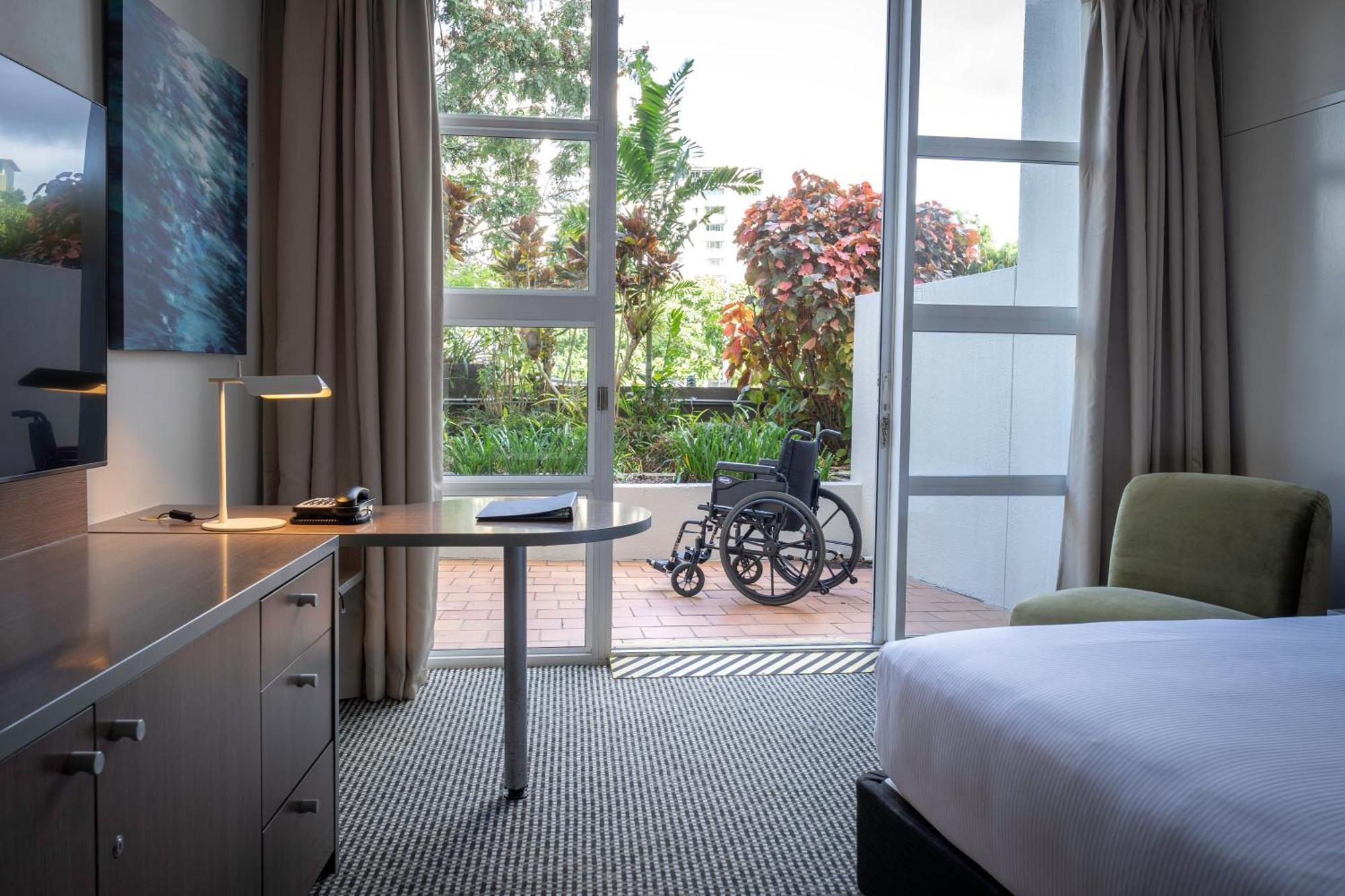 Doubletree By Hilton Hotel Cairns