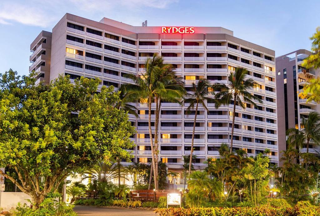 Rydges Esplanade Cairns