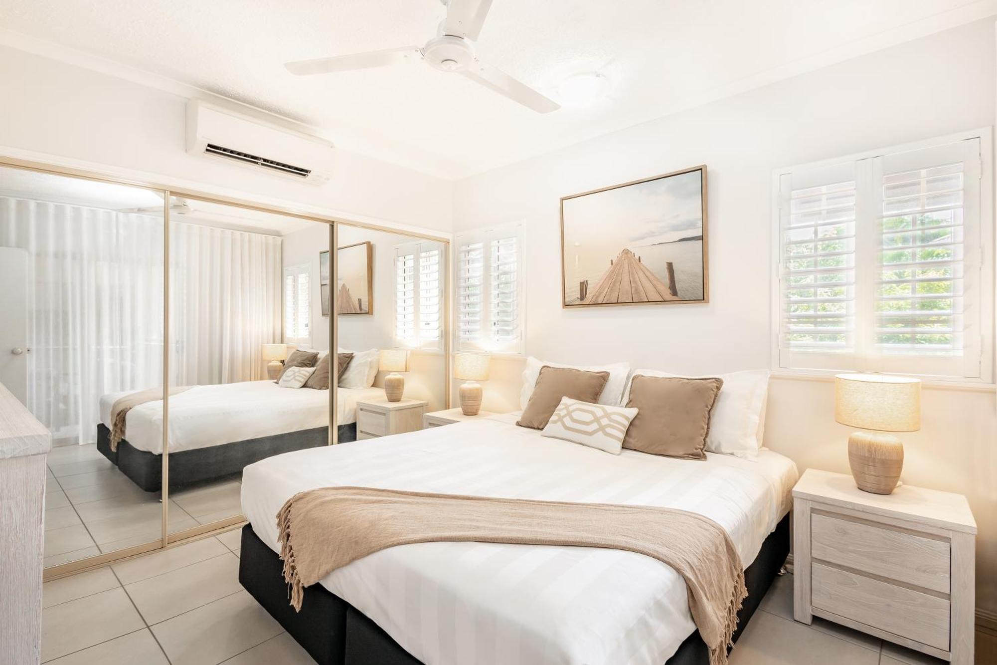 2br The Lakes Escape, 4 Pools 5 Min Airport *