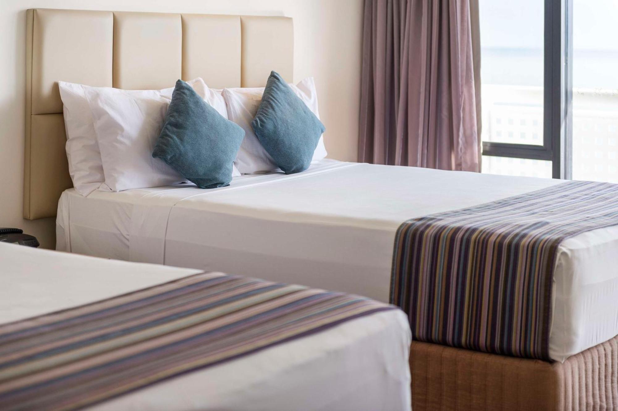Rydges Esplanade Hotel