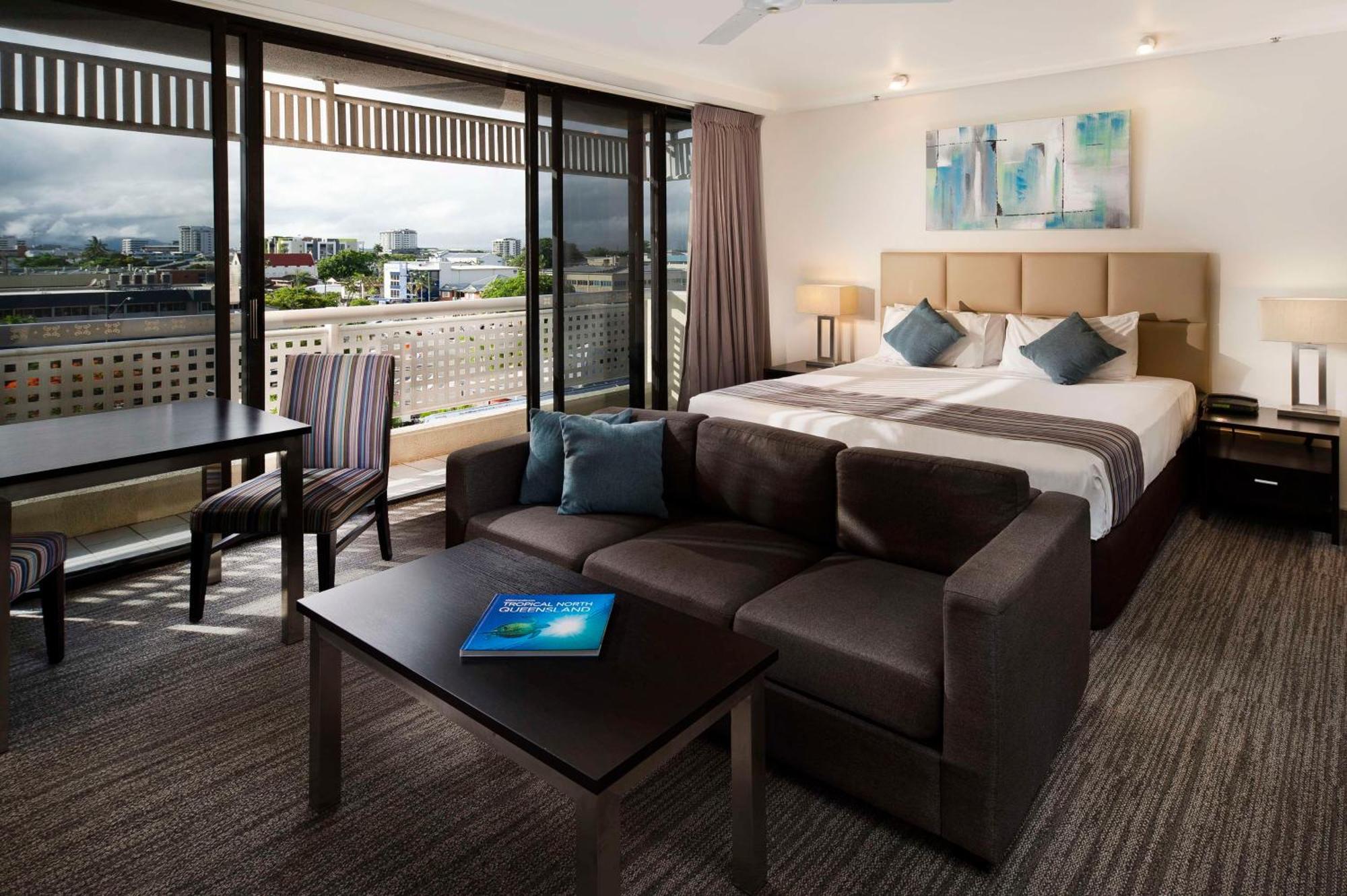 Hotel Rydges Esplanade Cairns