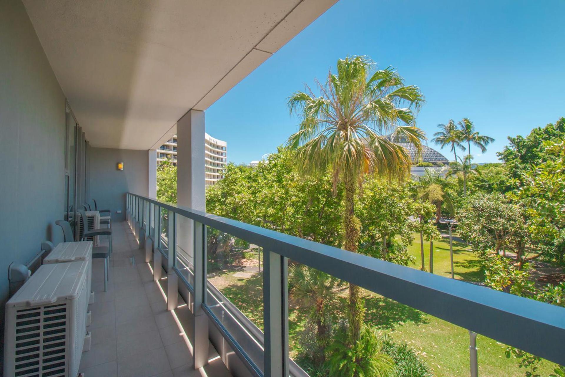 325 Harbour Lights With Garden View