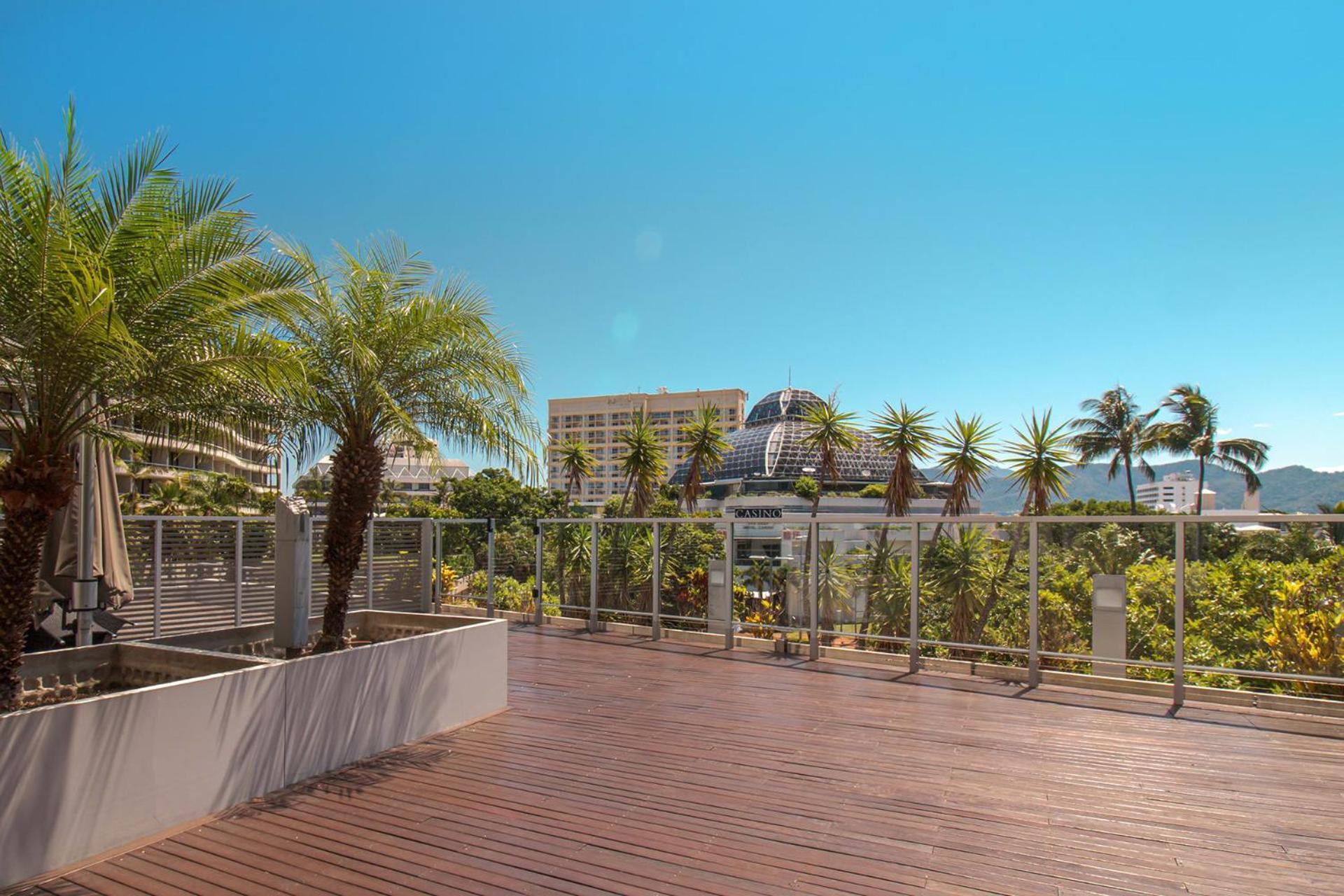 325 Harbour Lights With Garden View * Cairns