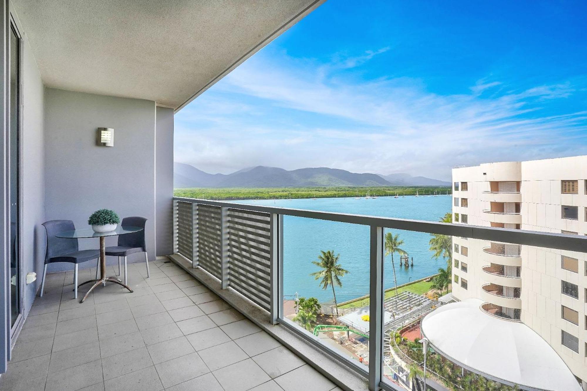903 Harbour Lights With Ocean Views Căn hộ Cairns
