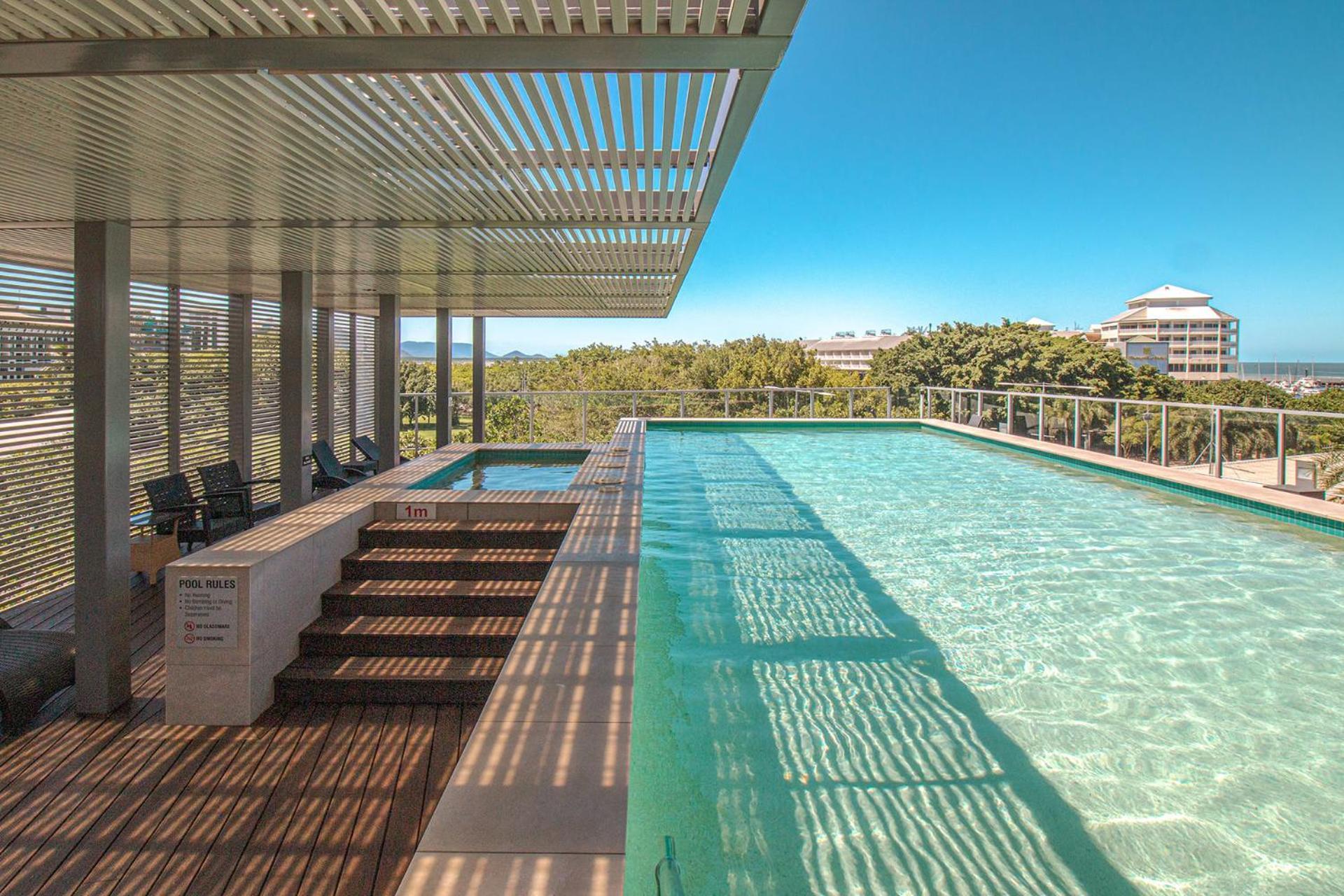 903 Harbour Lights With Ocean Views Cairns