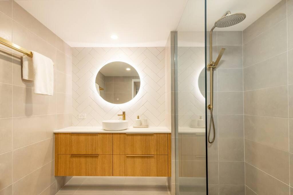 Stylish Esplanade/hospital Apartment