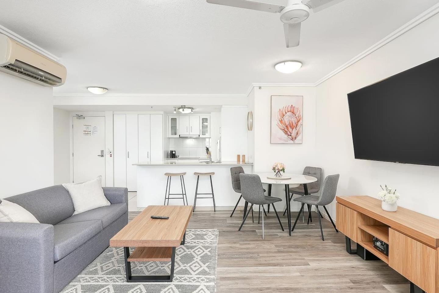 Apartment 'aqua Vista' Chic Seaside Vibes With Rooftop Pool