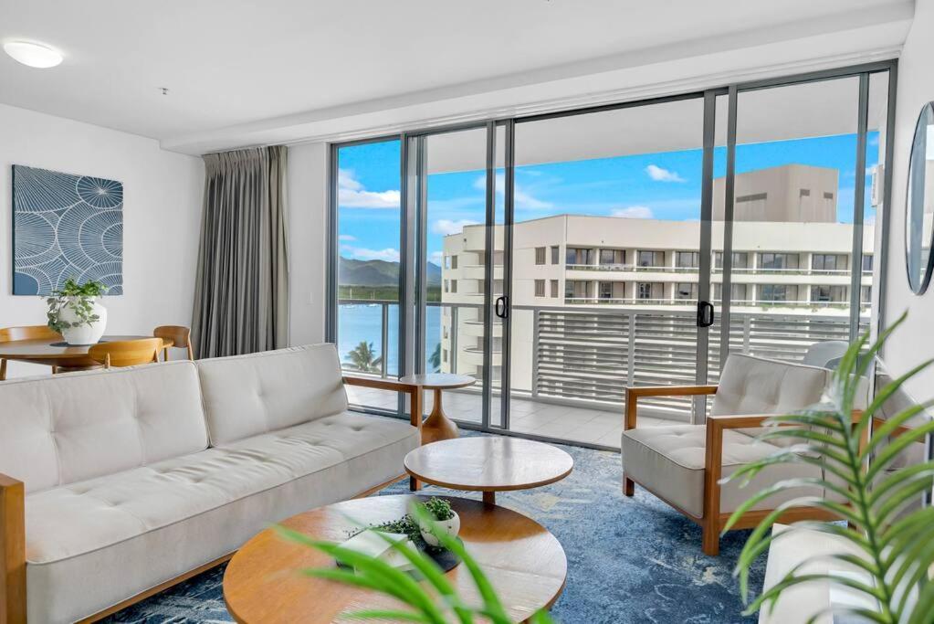 Living At Harbour Lights On The Waterfront