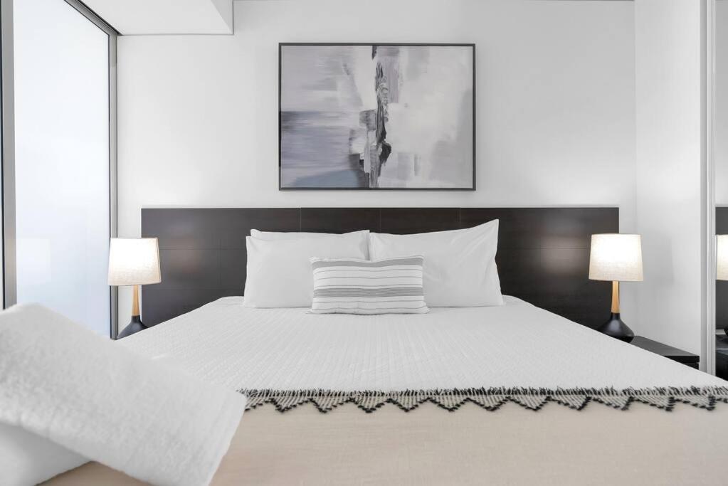 Apartment Living At Harbour Lights On The Waterfront Cairns