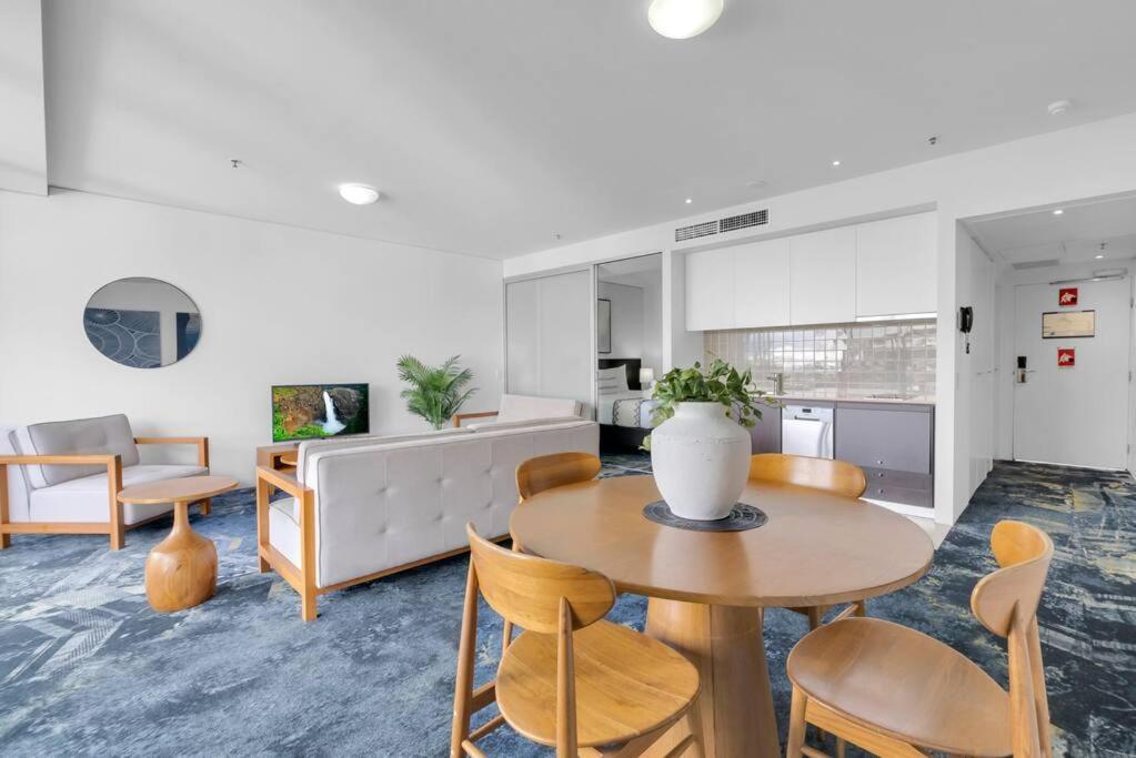 Apartment Living At Harbour Lights On The Waterfront