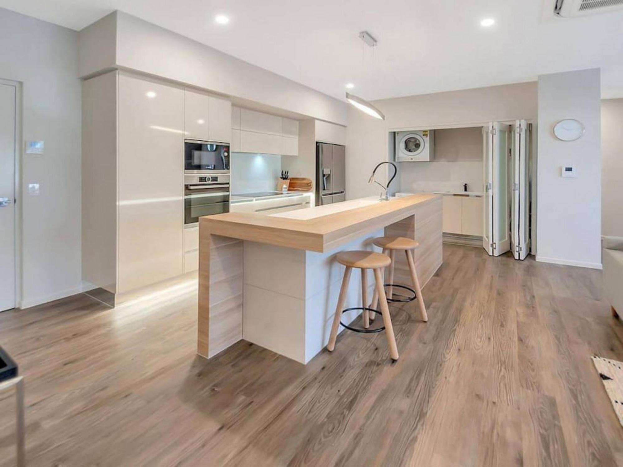 North 4-bed With Outdoor Dining & Pool Apartment Cairns