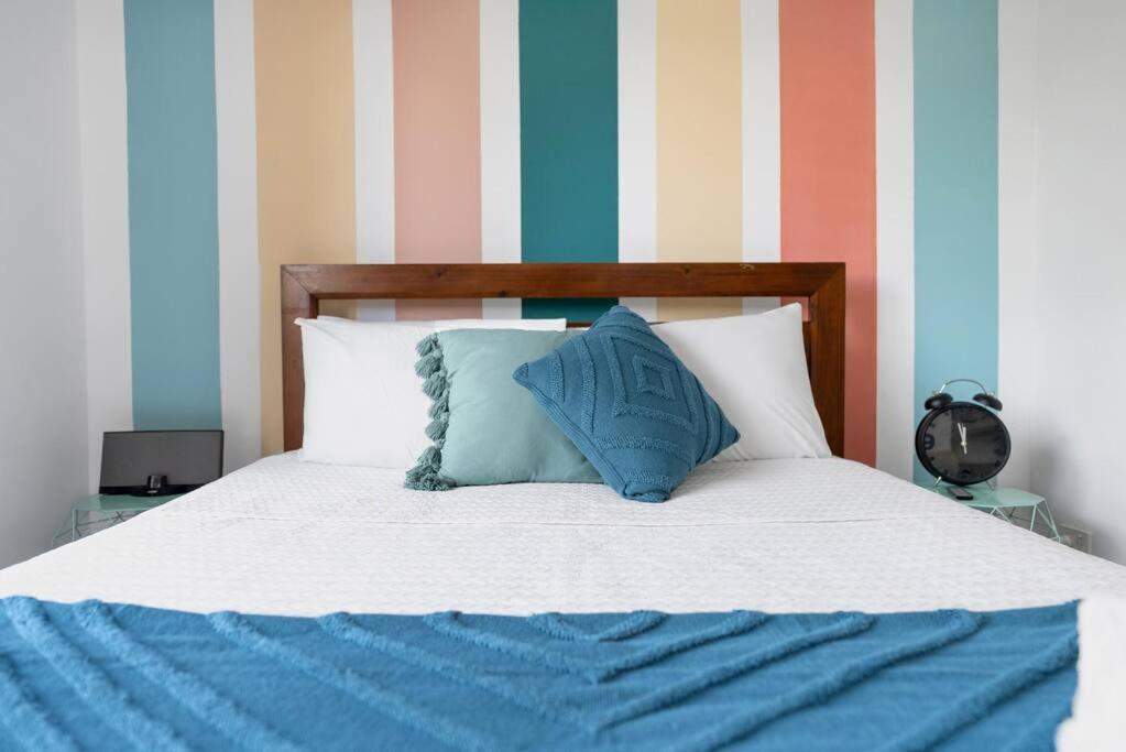 Apartment The Loft - Trendy Coastal Charm With Pool *
