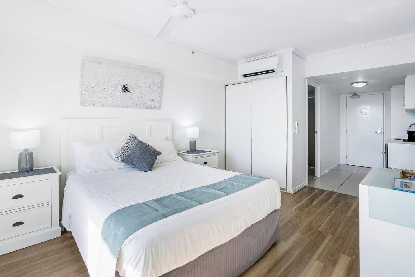 'mcleod Corner' Resort-style Adjacent Apartment Cairns