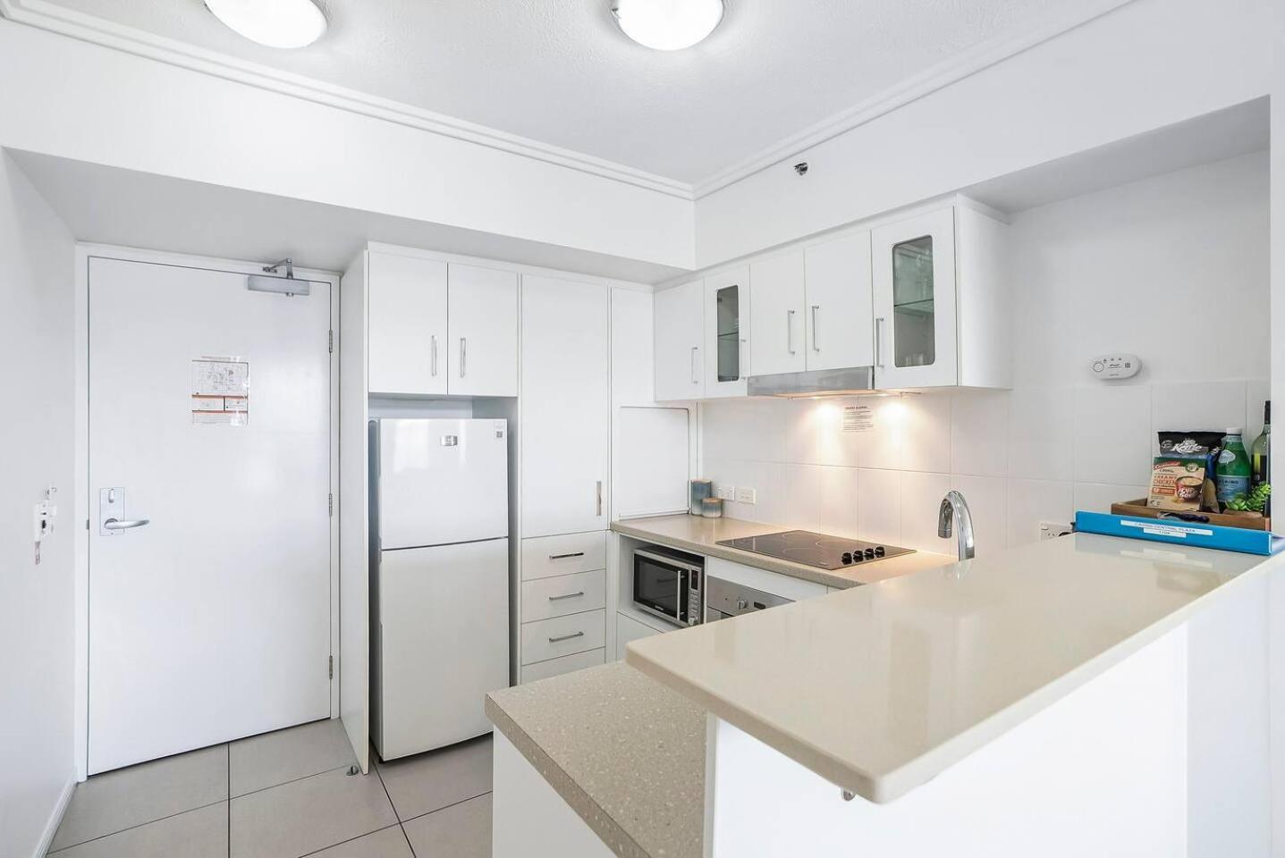 'mcleod Corner' Resort-style Adjacent Apartment *