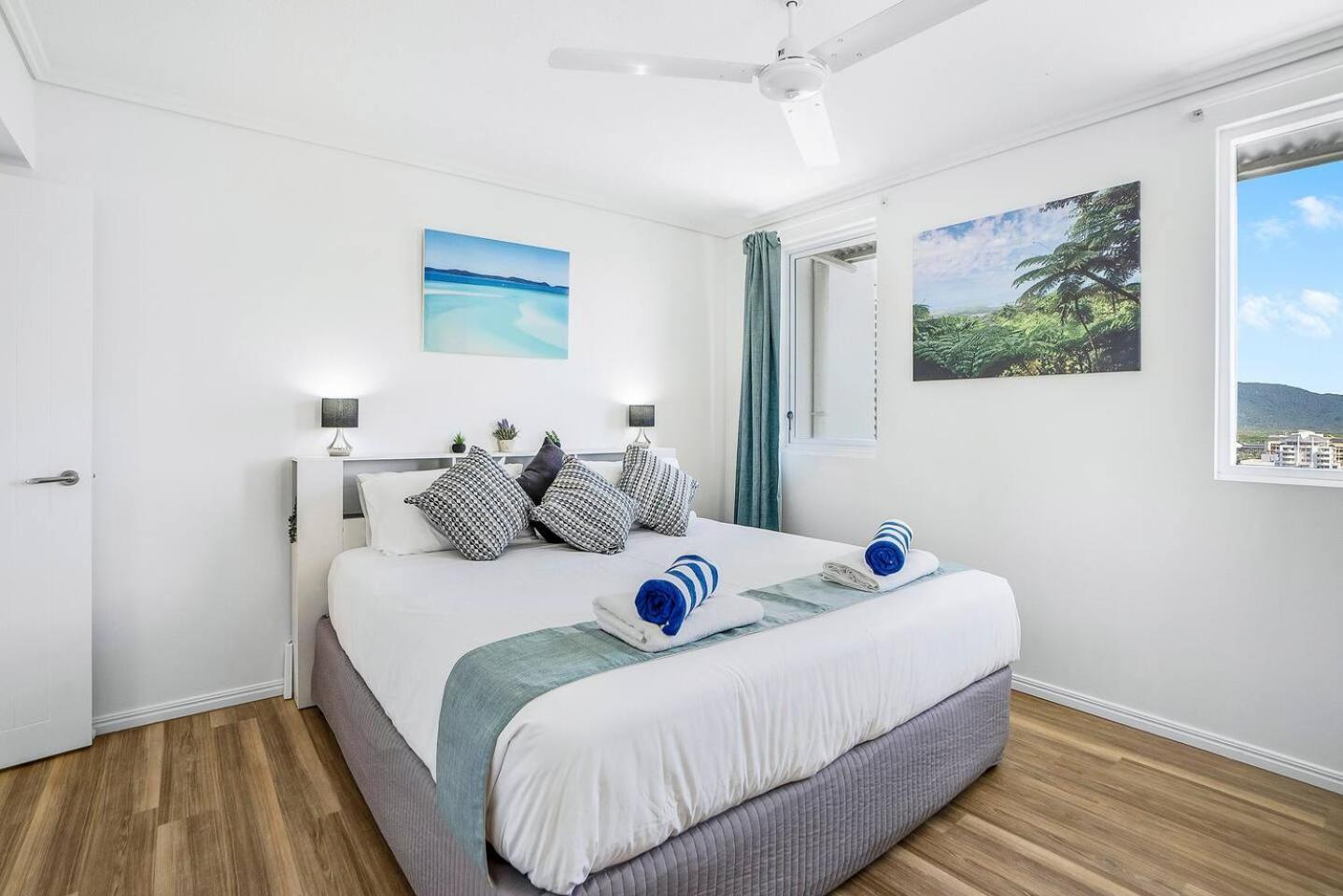 'mcleod Corner' Resort-style Adjacent Apartment Cairns
