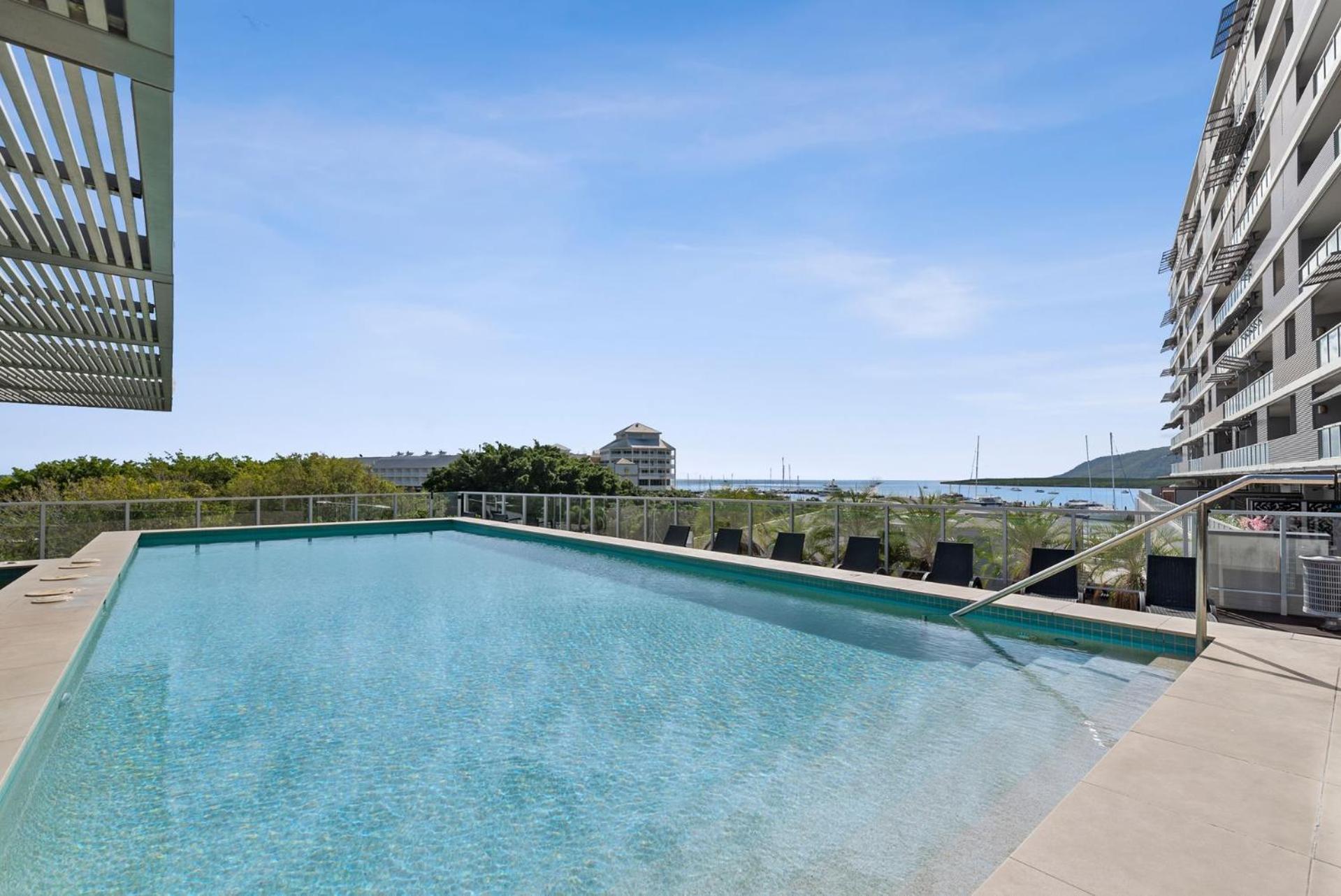 703 Harbour Lights With Water Views * Cairns