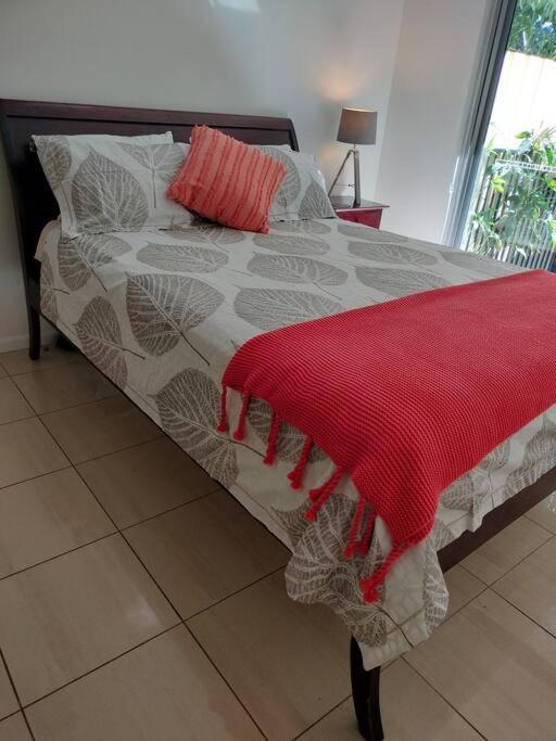 Apartment Studio Close To Airport, City & Esplanade